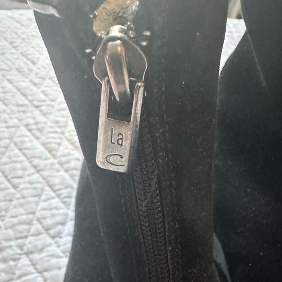 Boots size 8US - Picture 2 of 15